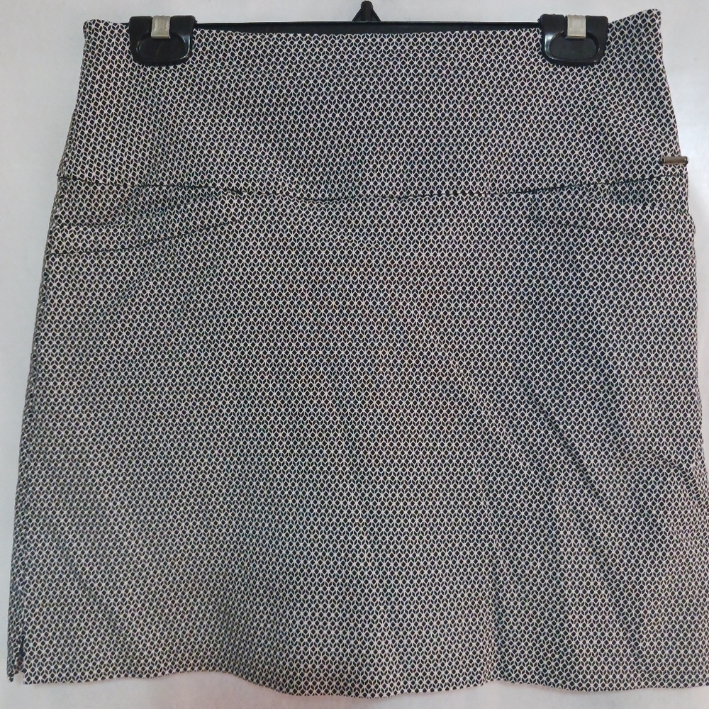 **GOLF** SET OF 2 Womens Golf Skirts Size Medium Very Nice Condition!!